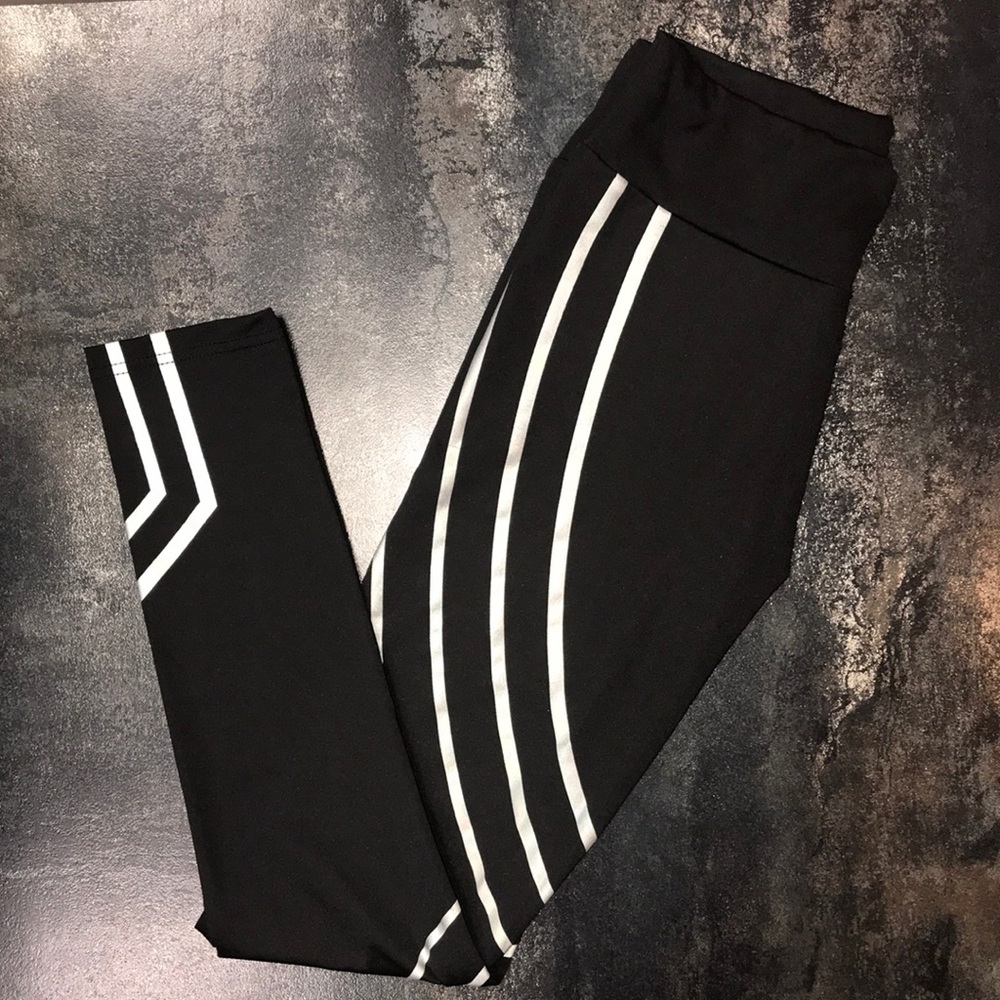 NWOT Black Leggings with Silver/Holographic Detail, Sz. S/M - Picture 6 of 10